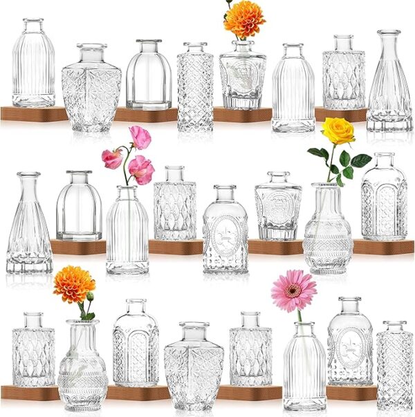 Bud Vases With Flowers