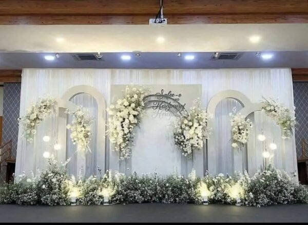 8x8 arch (center arch dimensions 6.5ft H & 4.6ft W) Set of 5